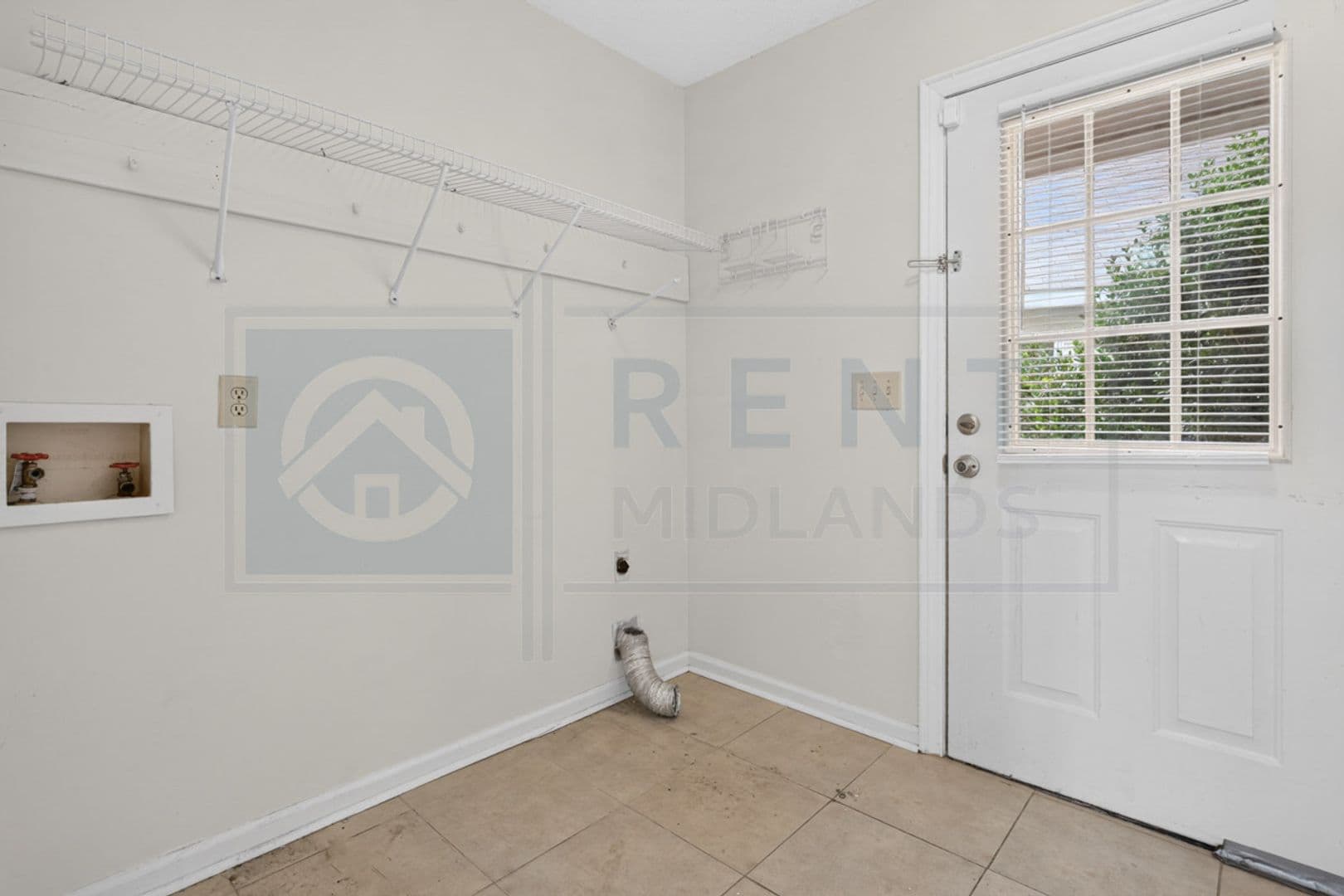 Columbia House: 120 Greenglen Dr