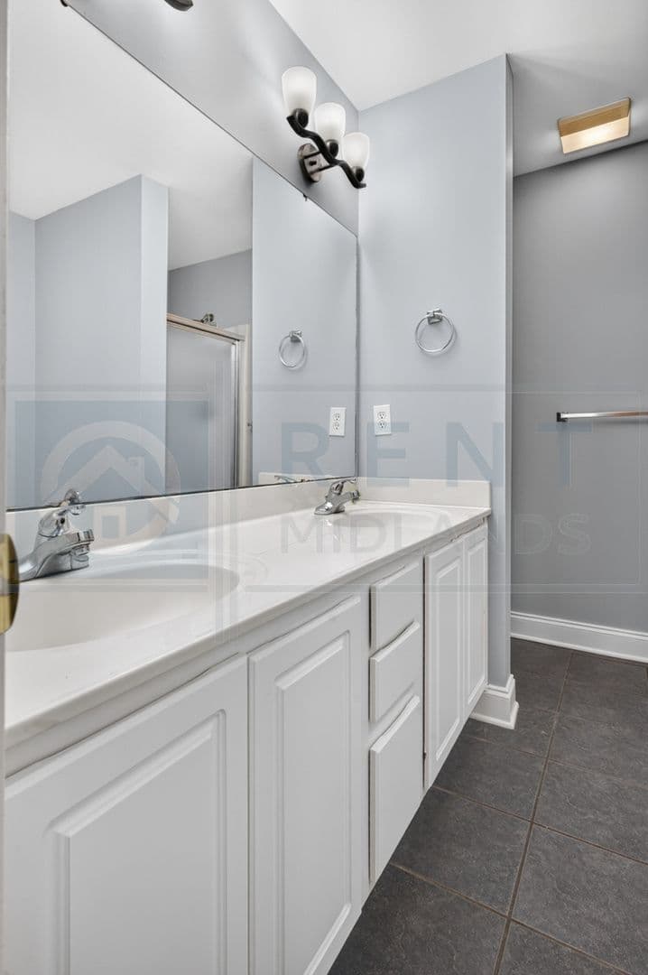 Columbia Townhome: 407 Hampton Forest Dr