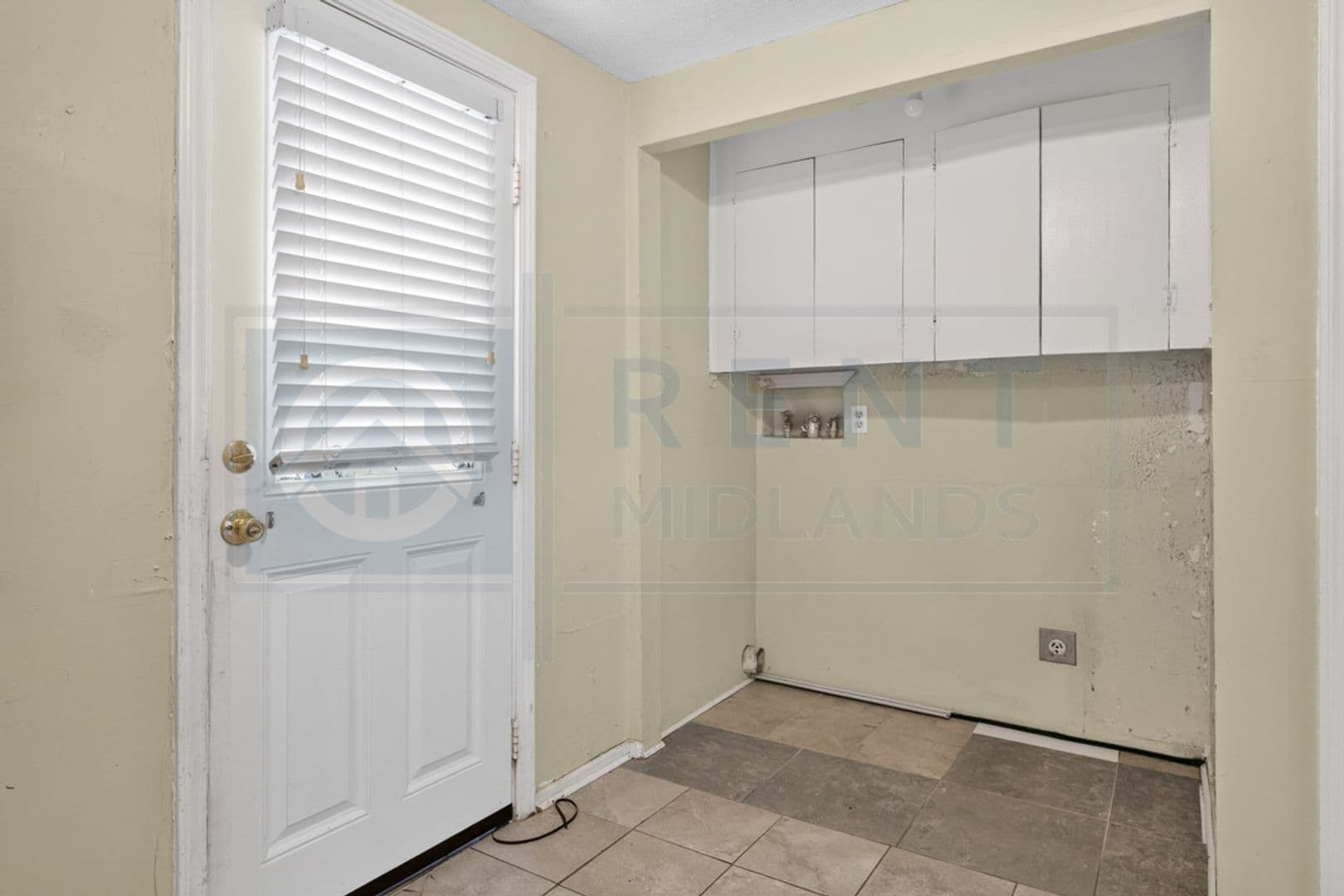 Columbia House: 501 Fore Ave