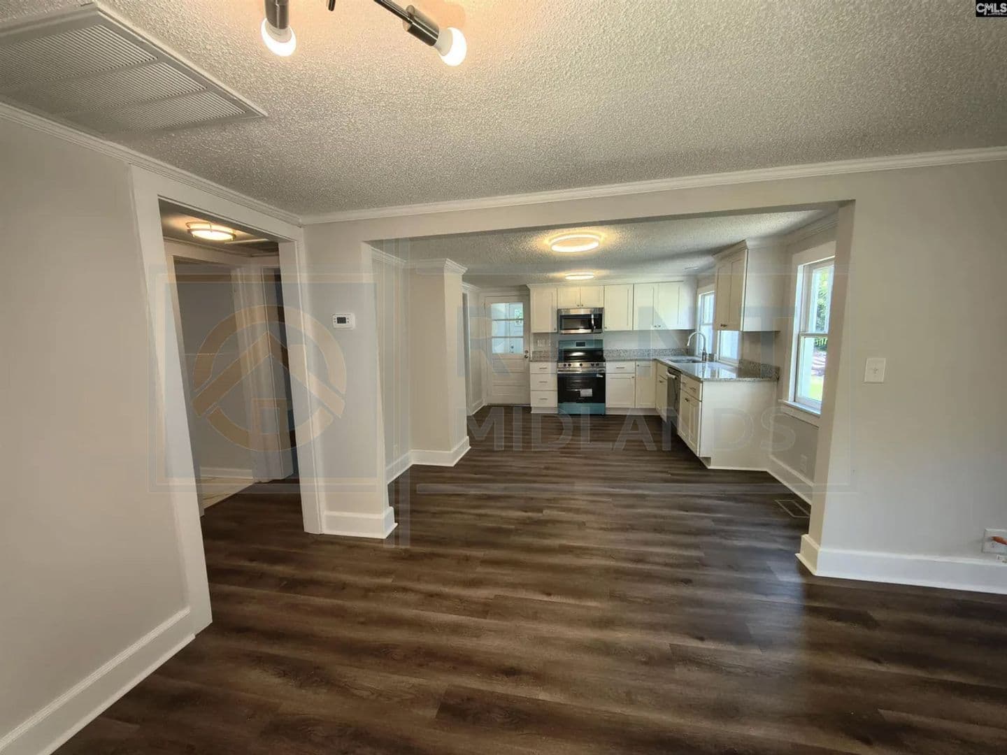 Blythewood House: 804 Sandfield Rd
