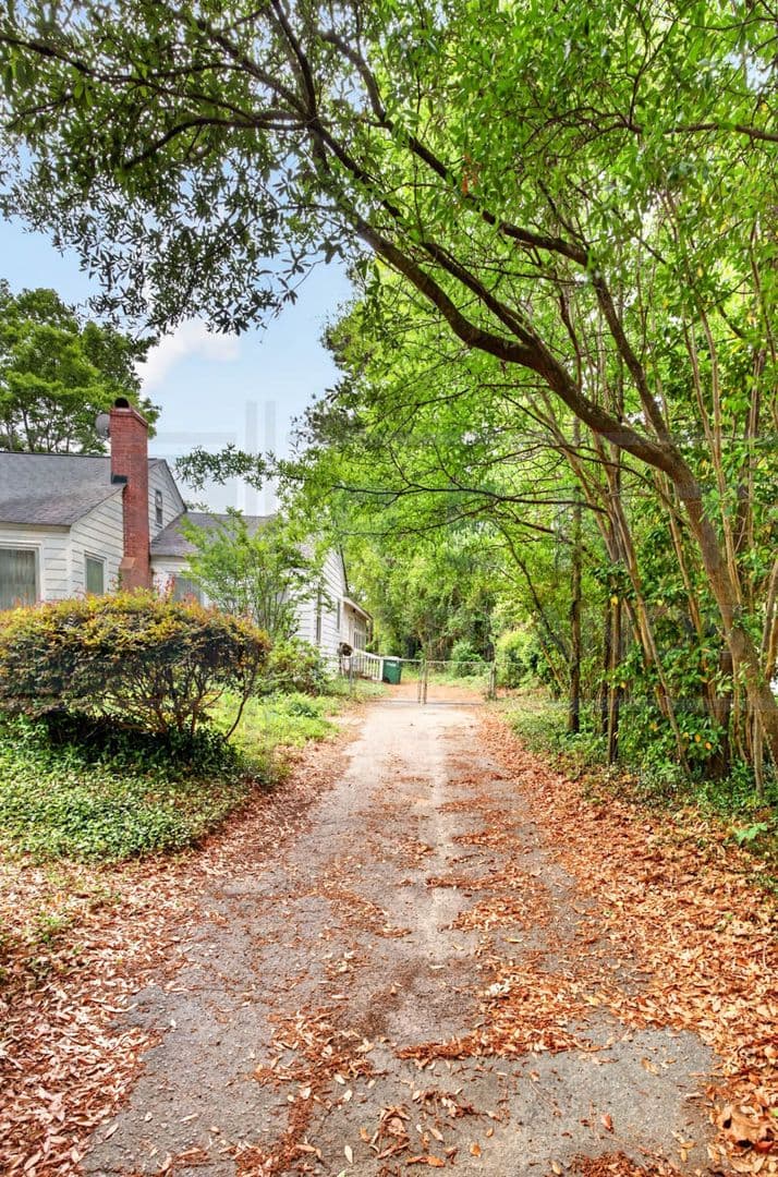 Cayce House: 1232 Axtell Dr