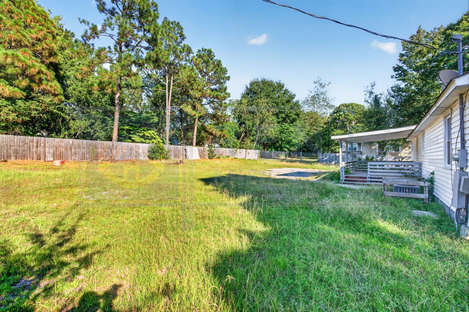Columbia House: 501 Fore Ave