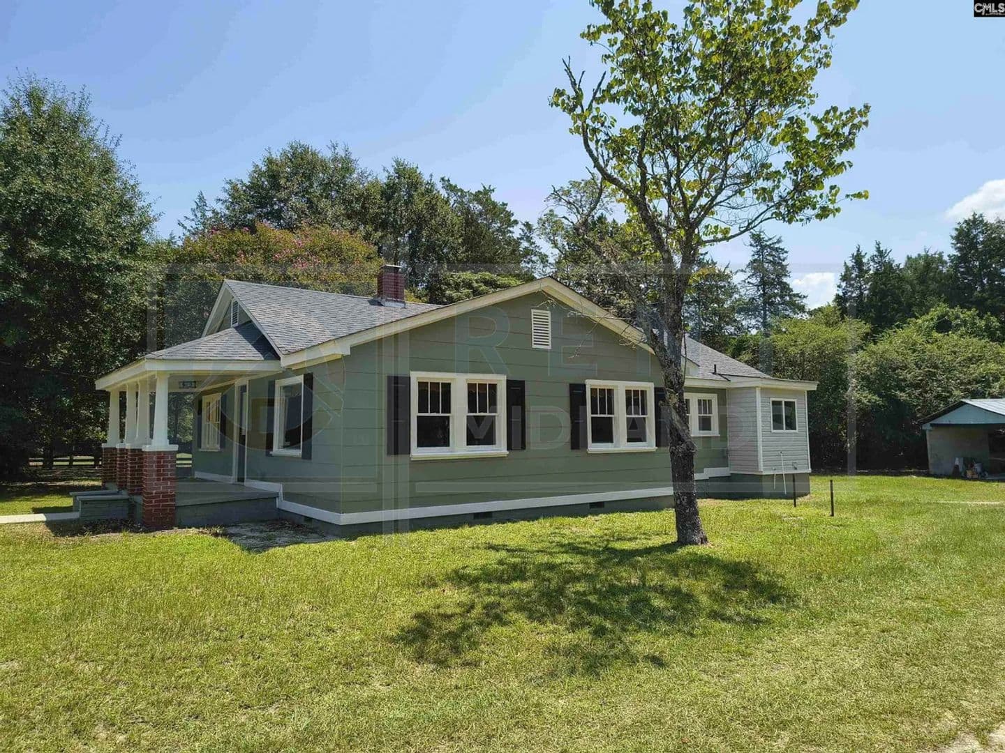 Blythewood House: 804 Sandfield Rd