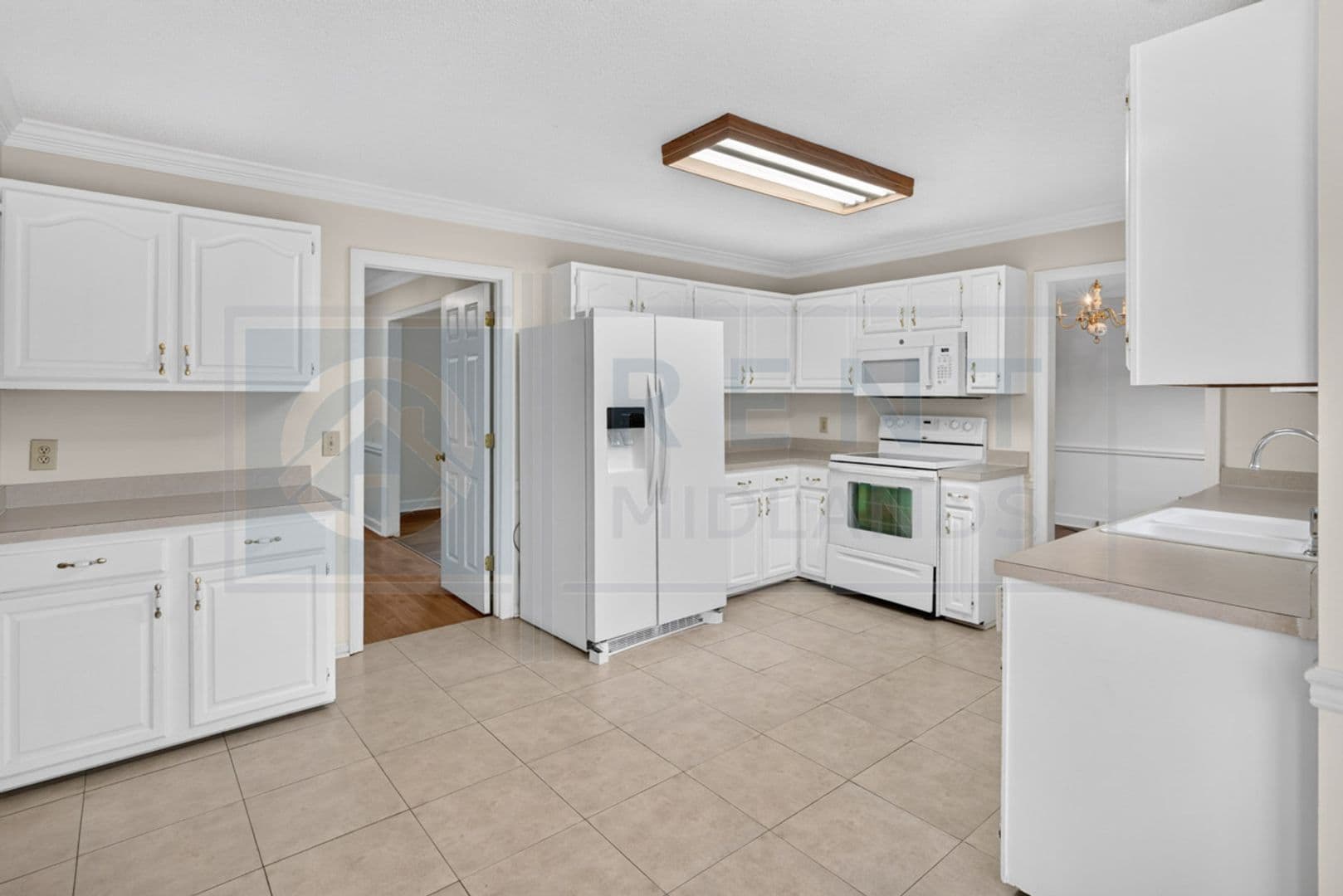 Columbia House: 120 Greenglen Dr
