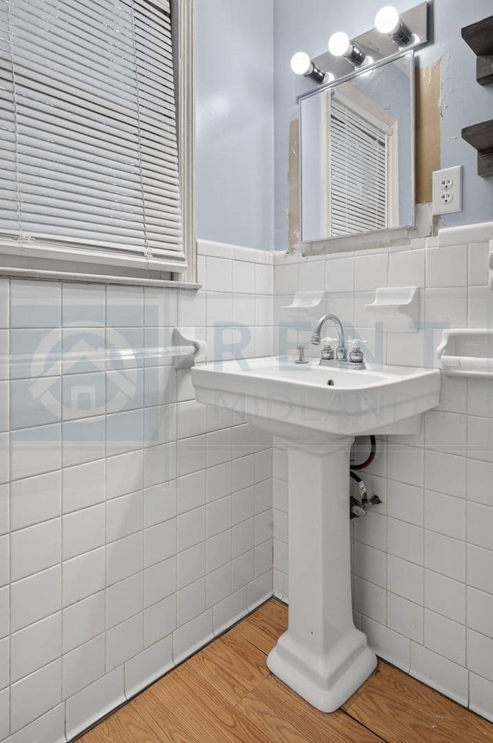 Columbia Townhome: 840 Ohio St