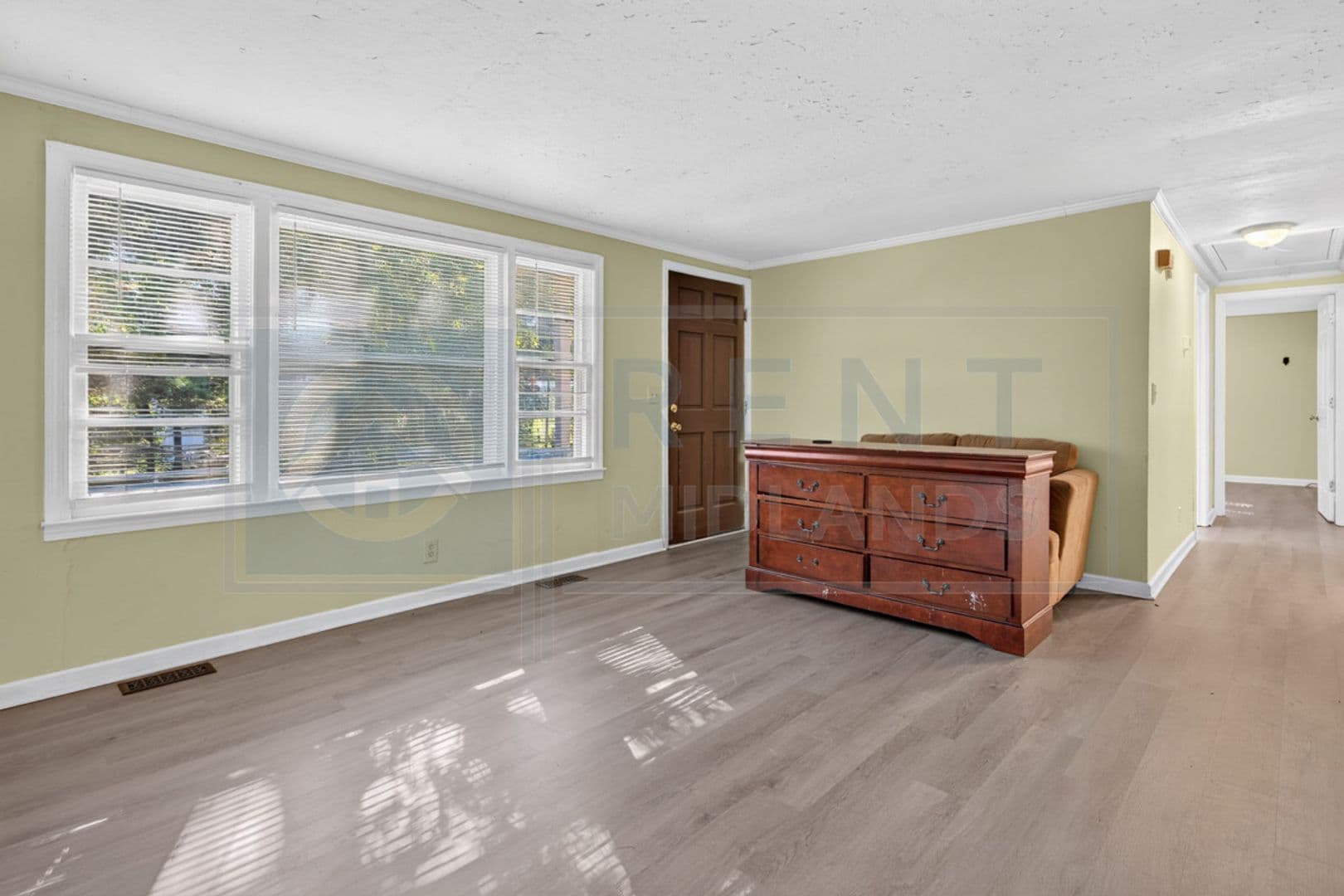Columbia House: 501 Fore Ave