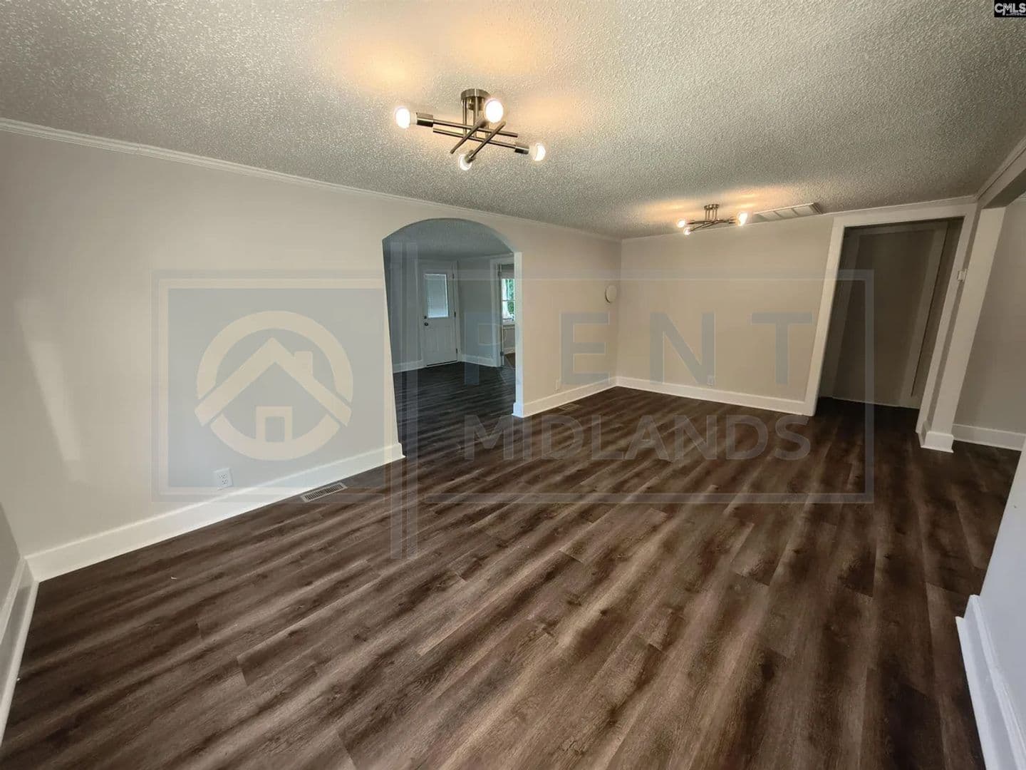 Blythewood House: 804 Sandfield Rd