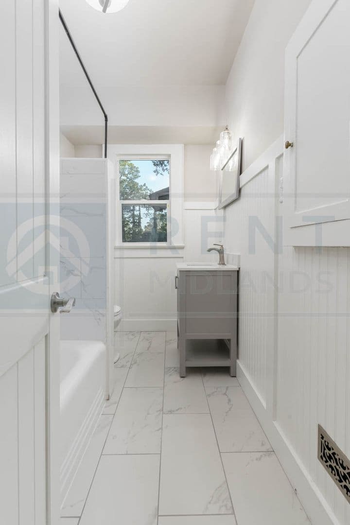 Columbia House: 2903 Trenholm Rd