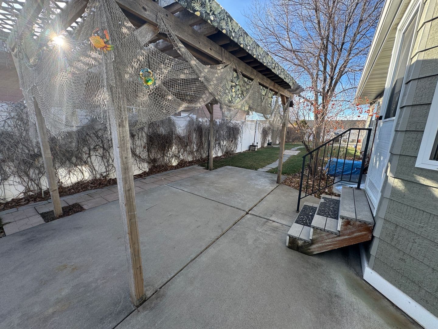 Billings Apartment: Country Manor Blvd