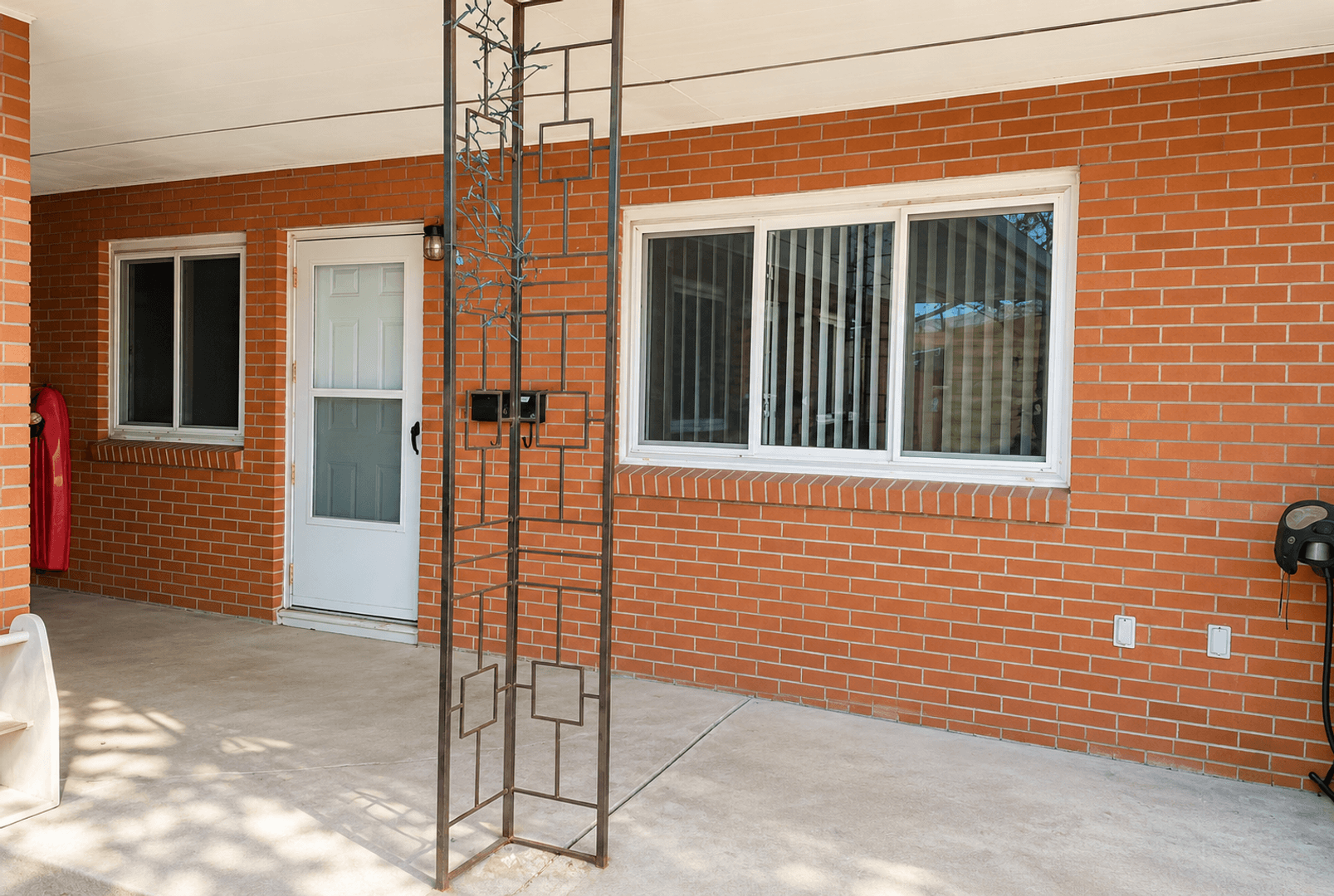 Billings Apartment: 932 Ave B
