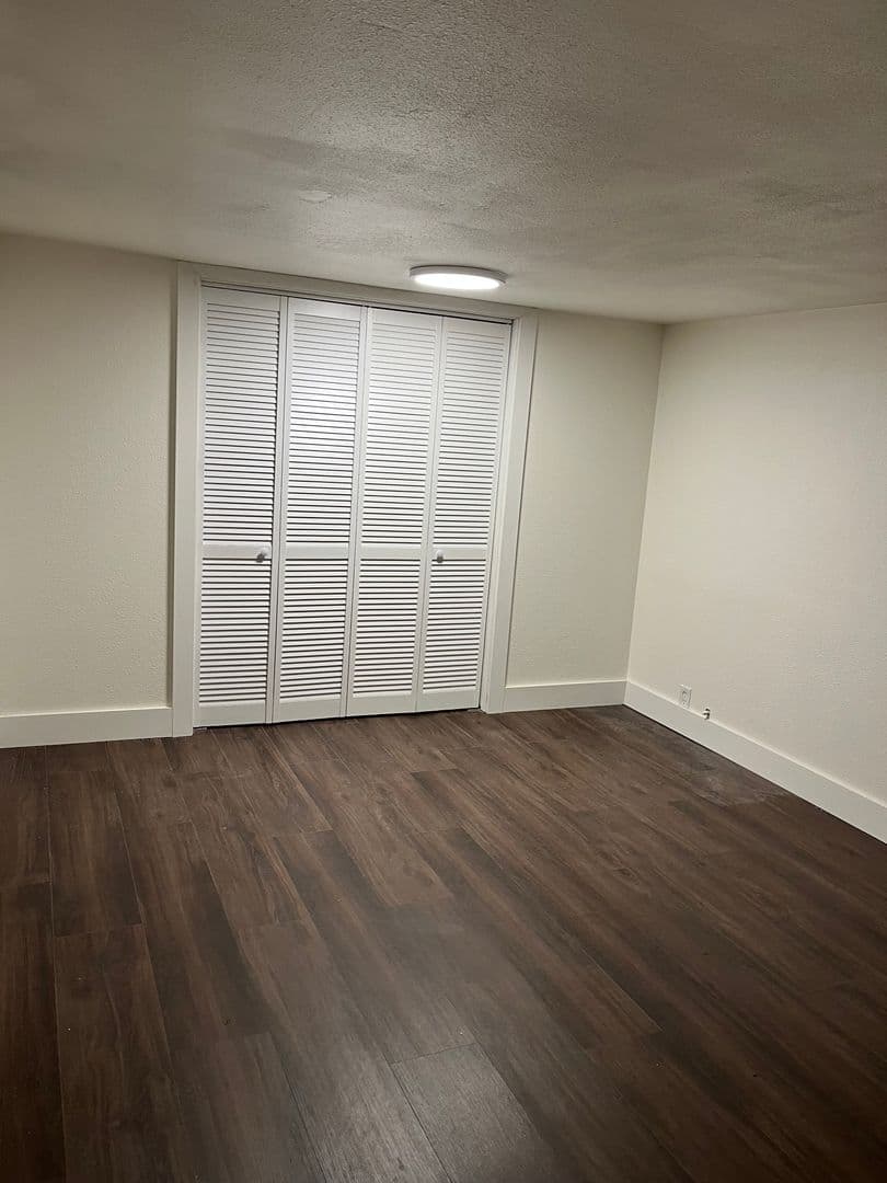 Billings House: 1038 Lewis Ave