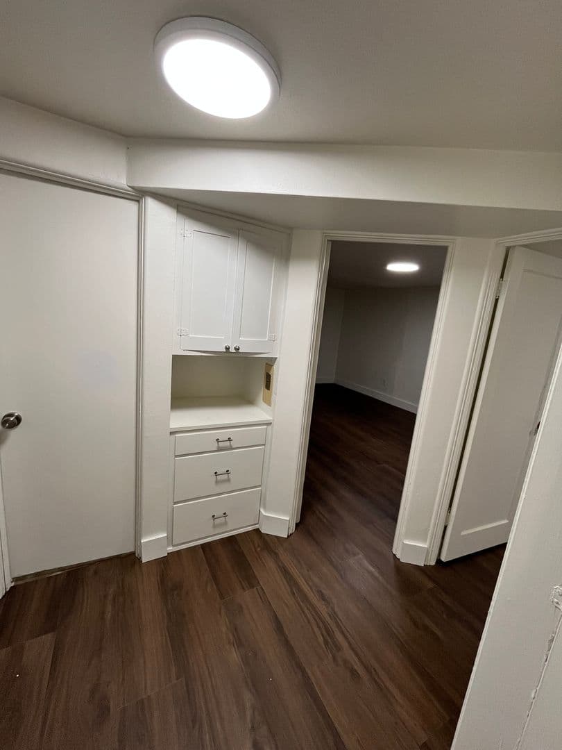 Billings House: 1038 Lewis Ave