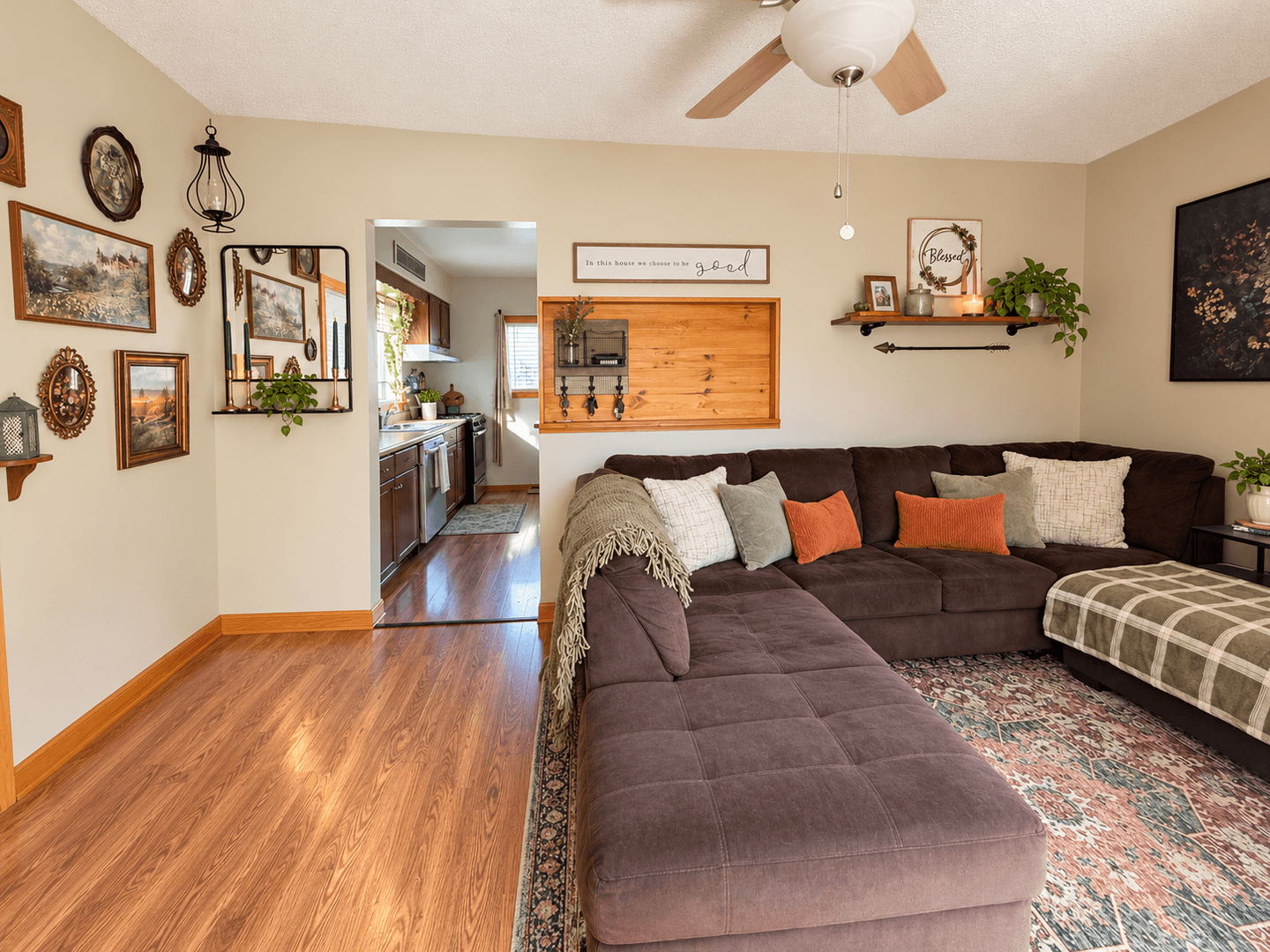 Laurel House: 702 6th ave