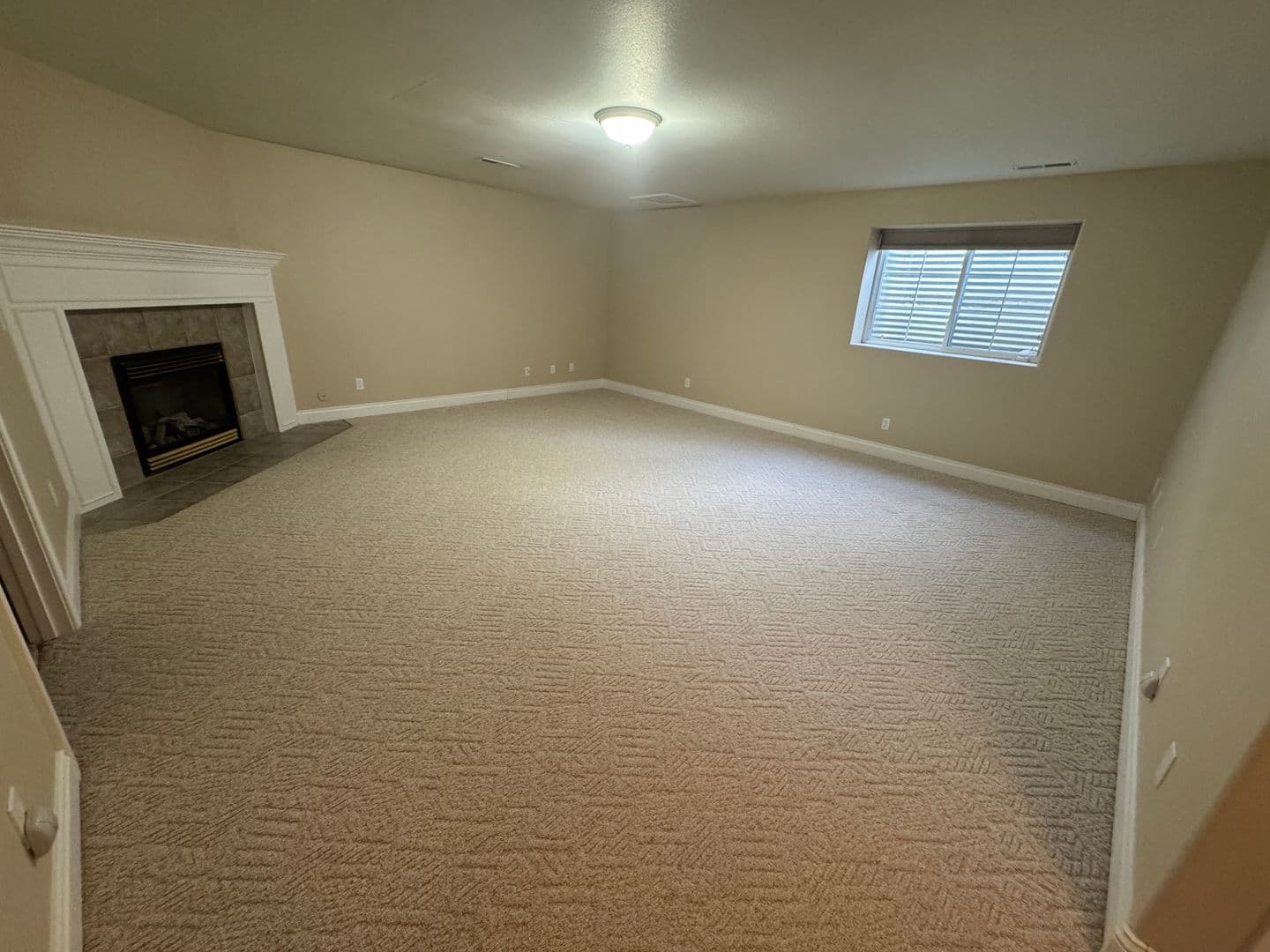 Billings Apartment: Country Manor Blvd