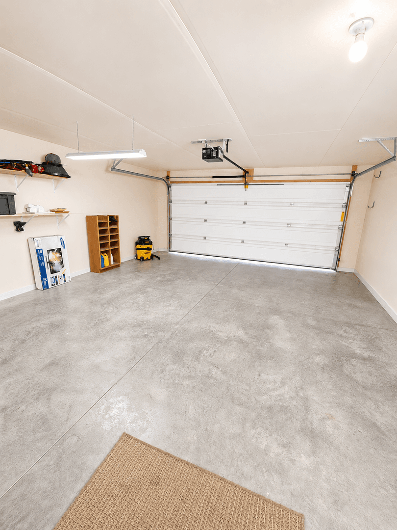 Billings House: 5315 Golden Hollow Rd