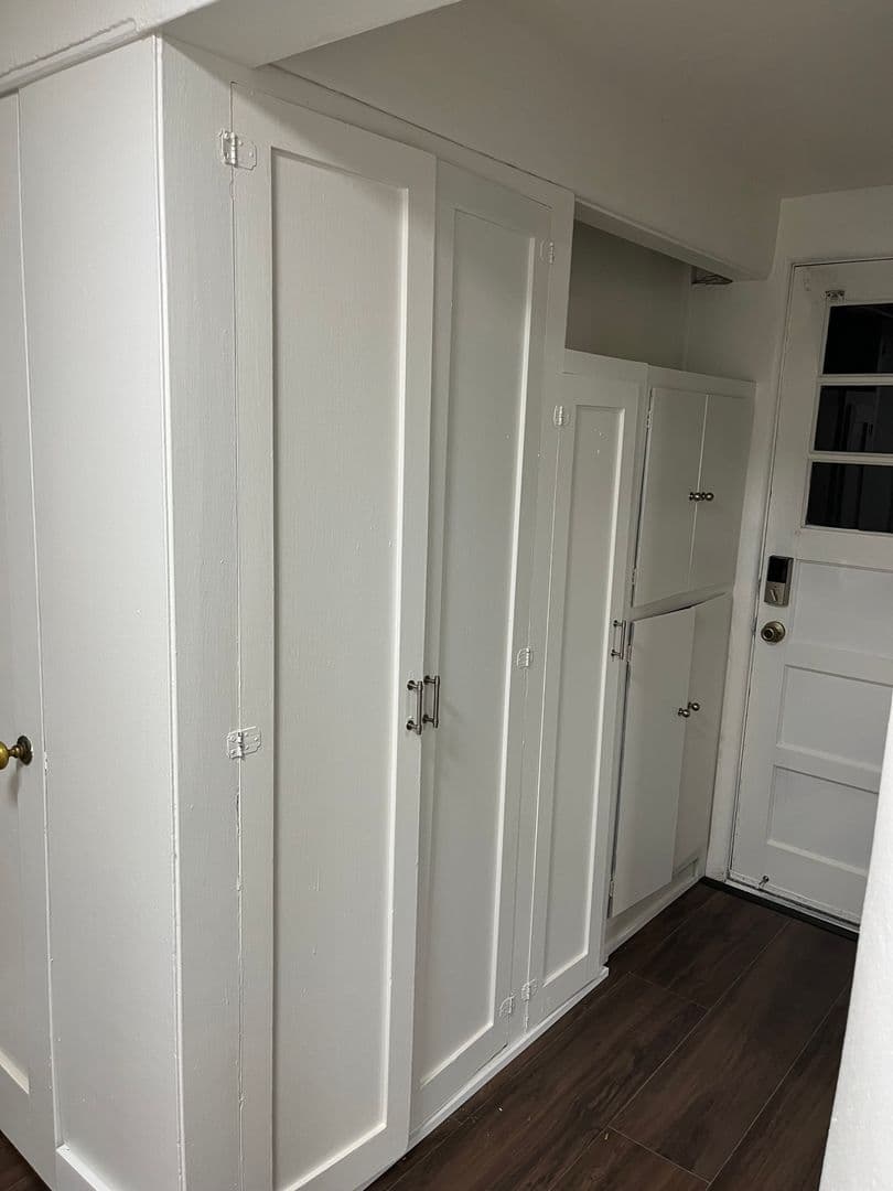 Billings House: 1038 Lewis Ave