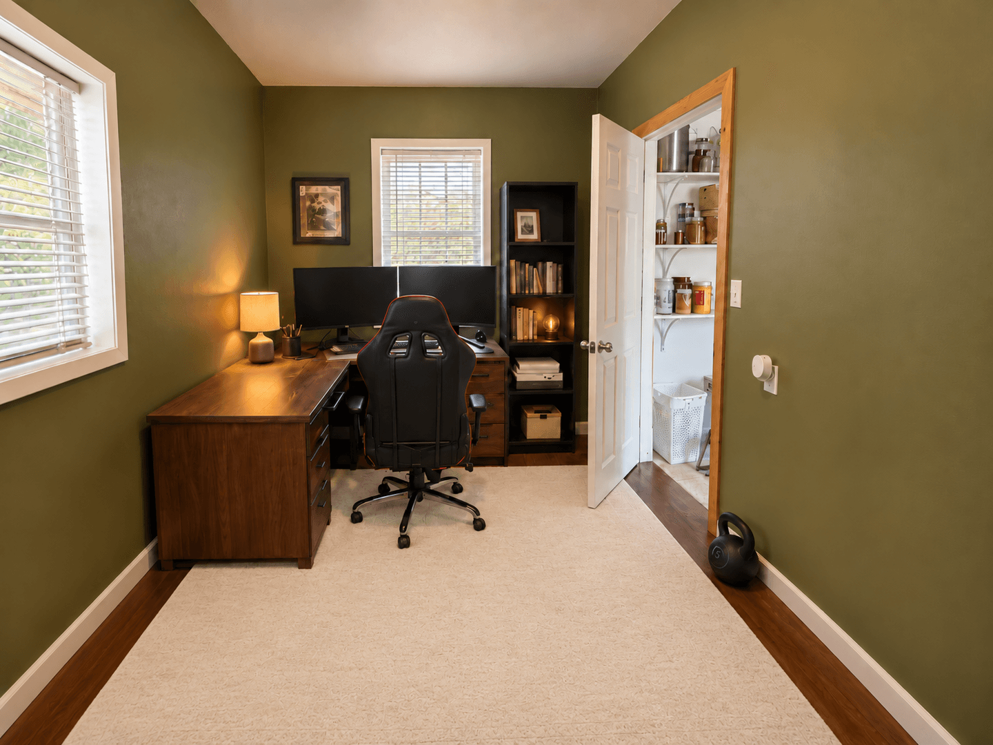 Laurel House: 702 6th ave