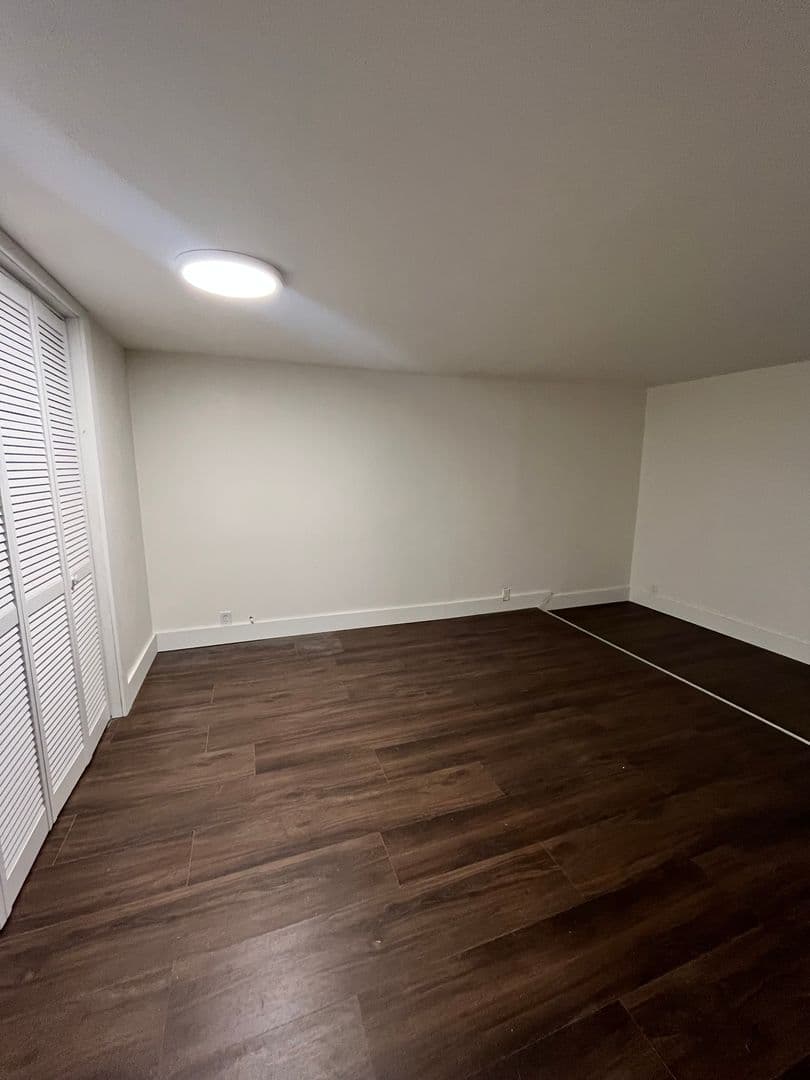 Billings House: 1038 Lewis Ave