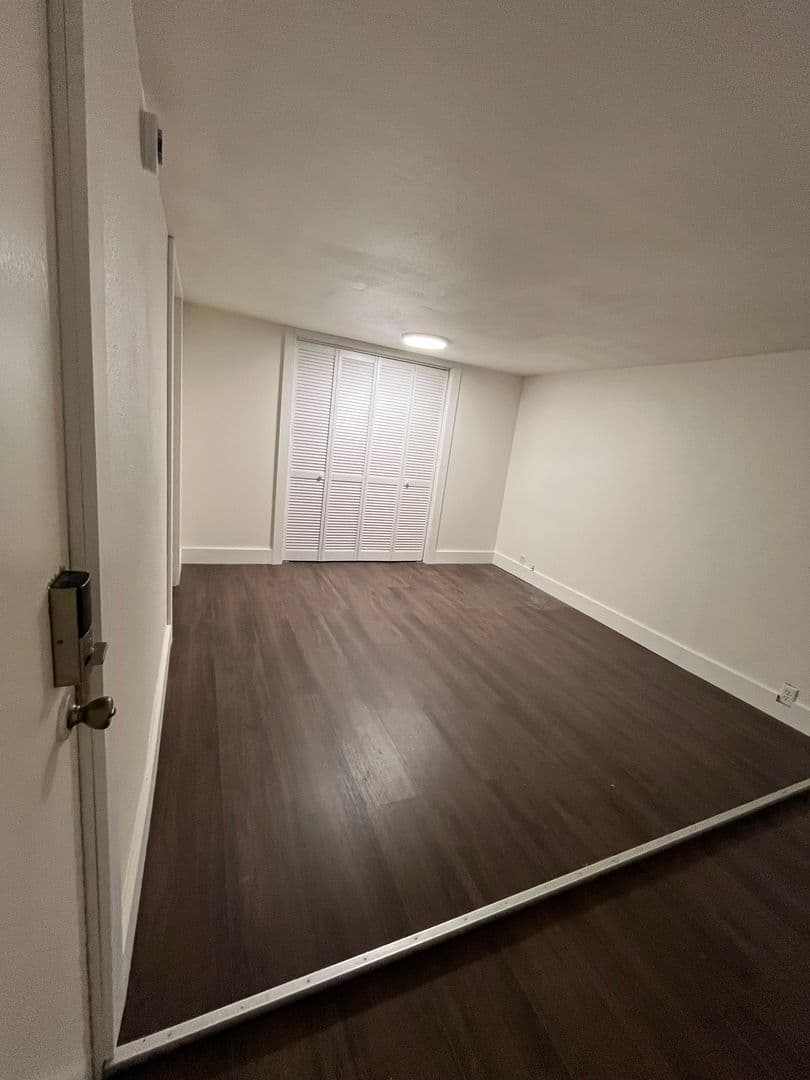 Billings House: 1038 Lewis Ave