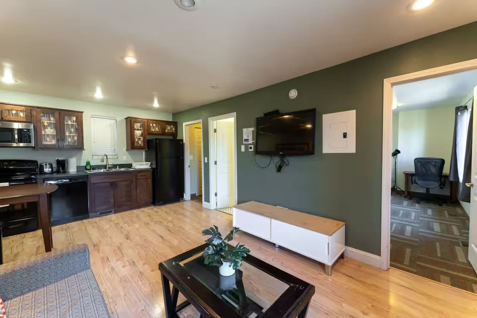 Billings Apartment: 2520 2nd Ave. North
