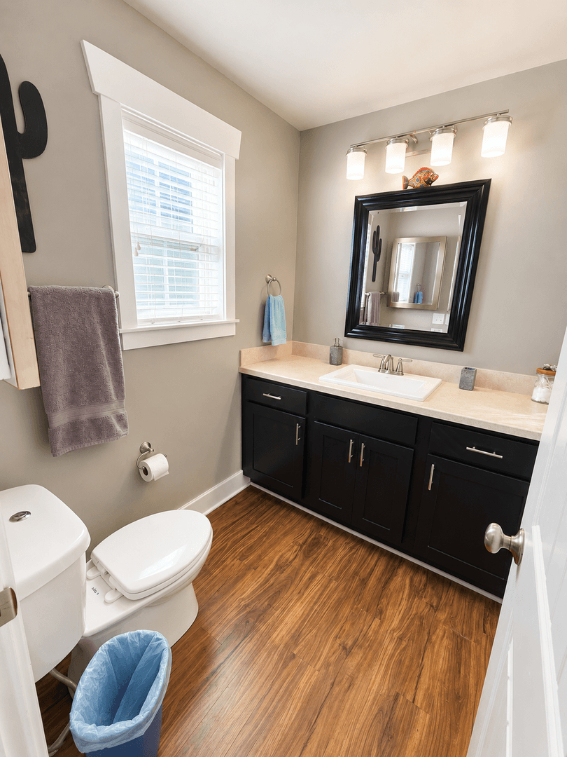 Billings House: 5315 Golden Hollow Rd