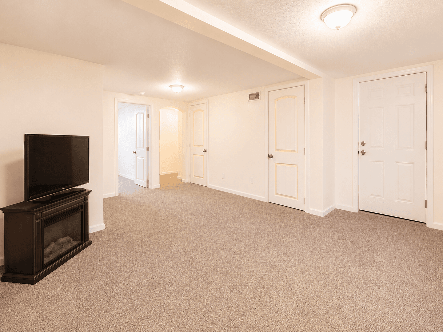 Billings Apartment: 21 Grand Avenue