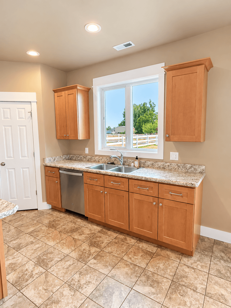 Billings House: 2148 Walter Rd