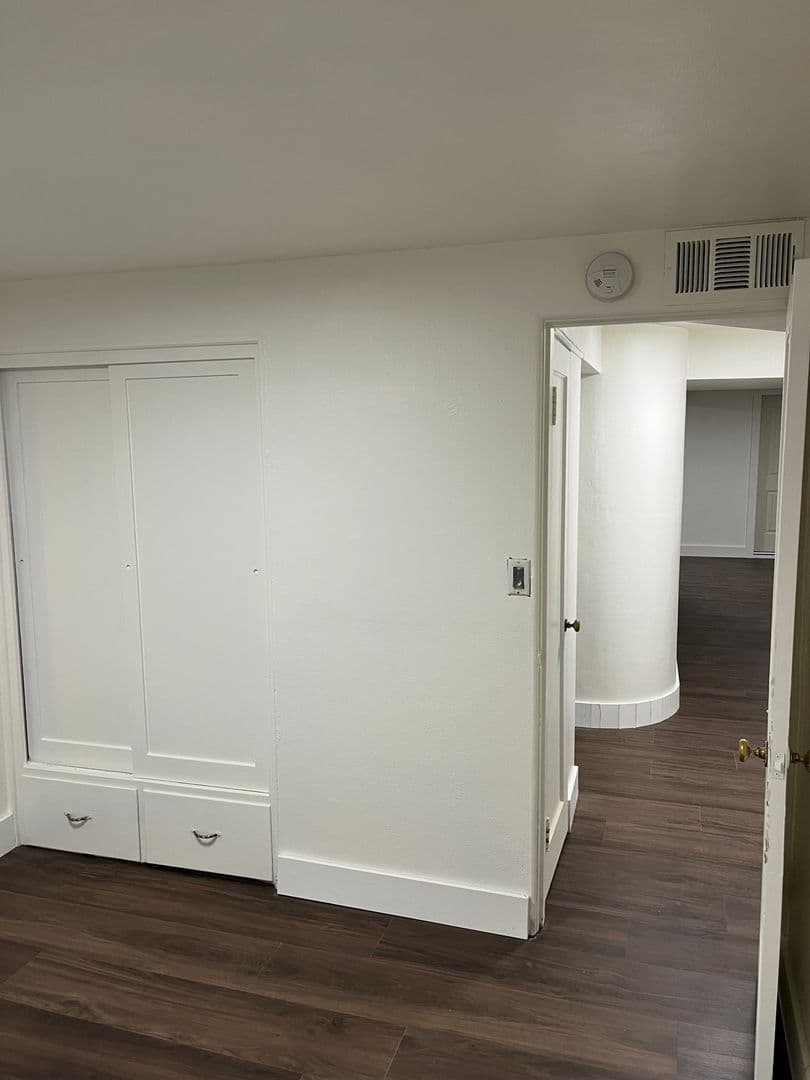 Billings House: 1038 Lewis Ave