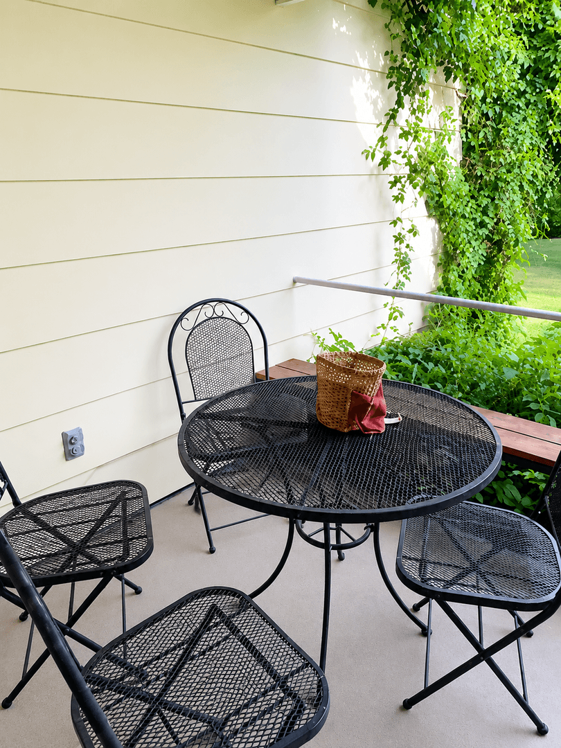 Billings Apartment: 2016 10th Ave North