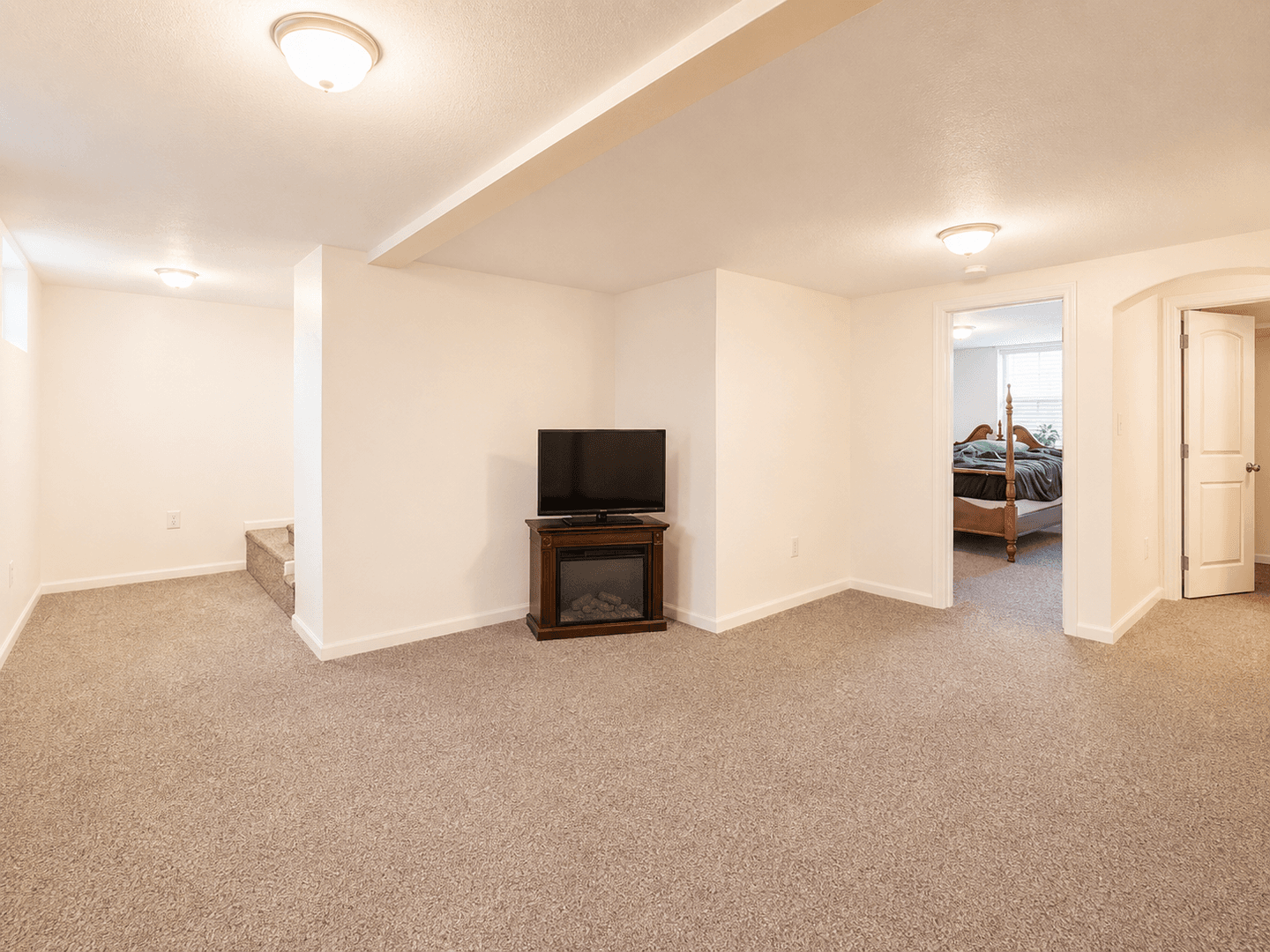 Billings Apartment: 21 Grand Avenue