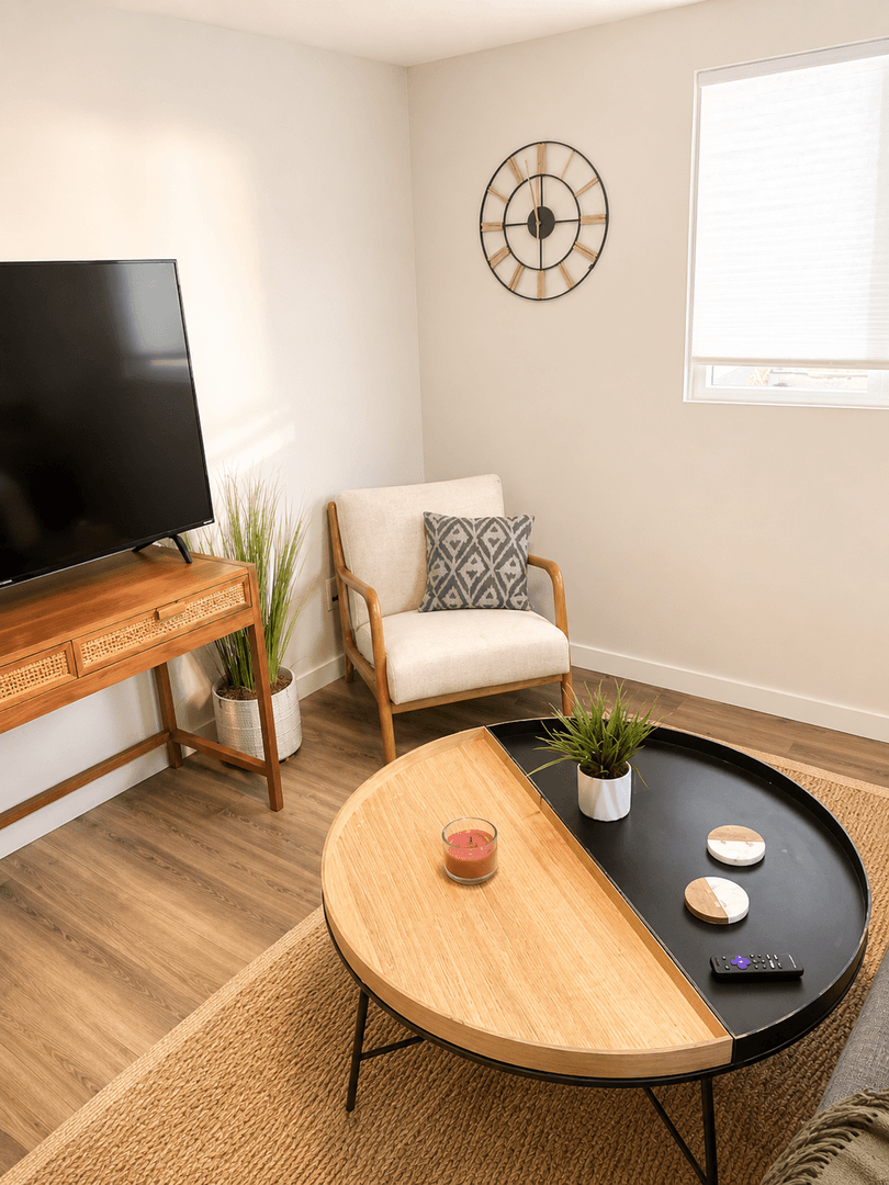 Billings House: 808 1/2 Howard Avenue