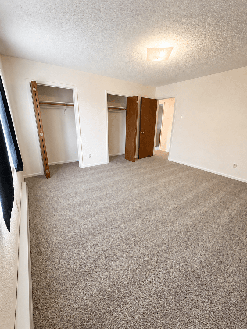 Billings Apartment: 1537 Westchester Square E.