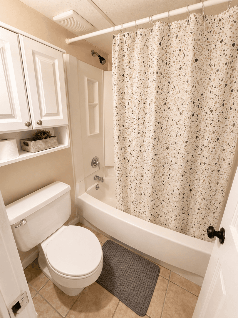Billings Apartment: 300 N 25th Street