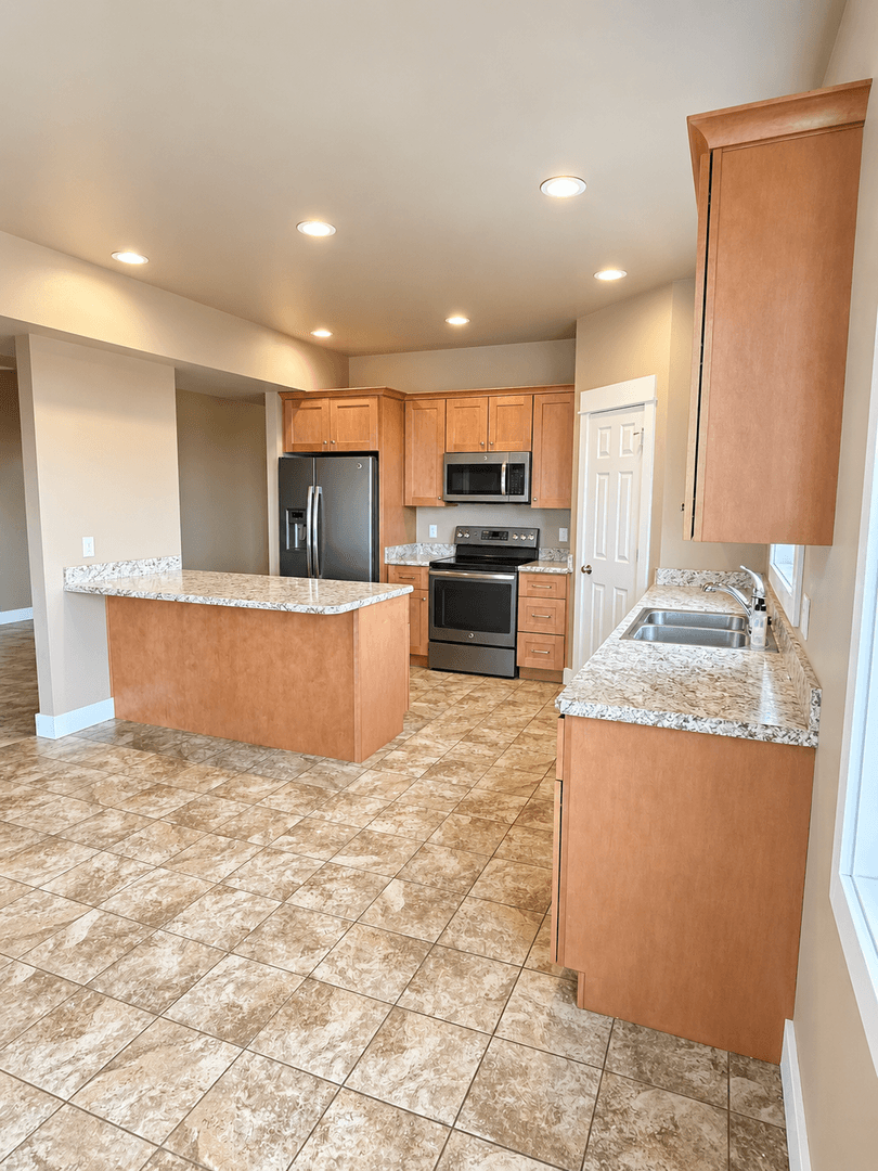 Billings House: 2148 Walter Rd