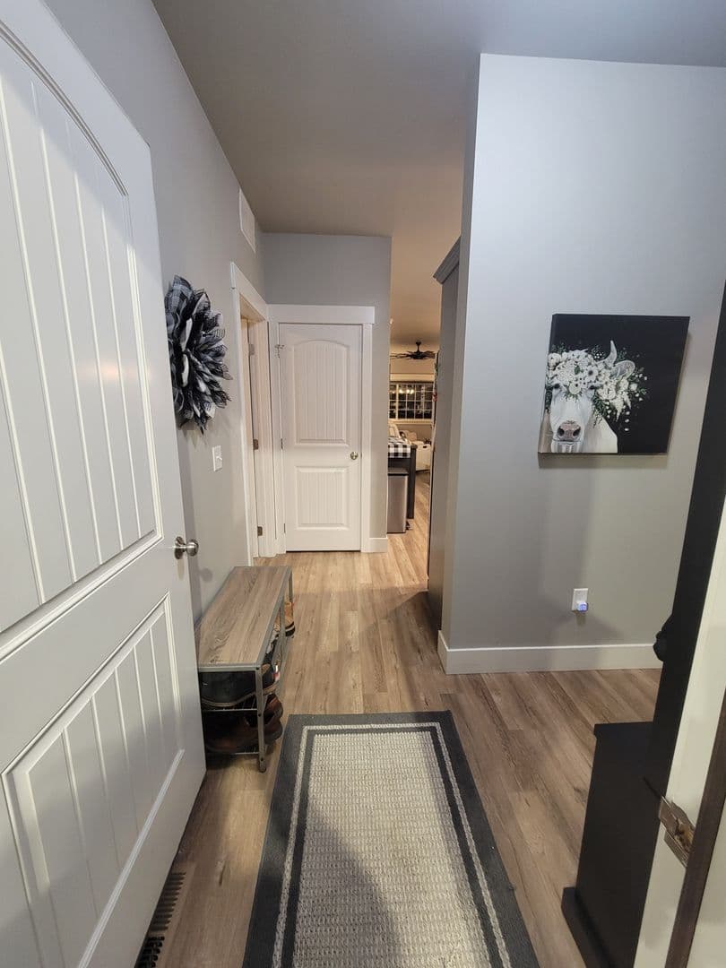 Billings House: 1645 Island View Drive