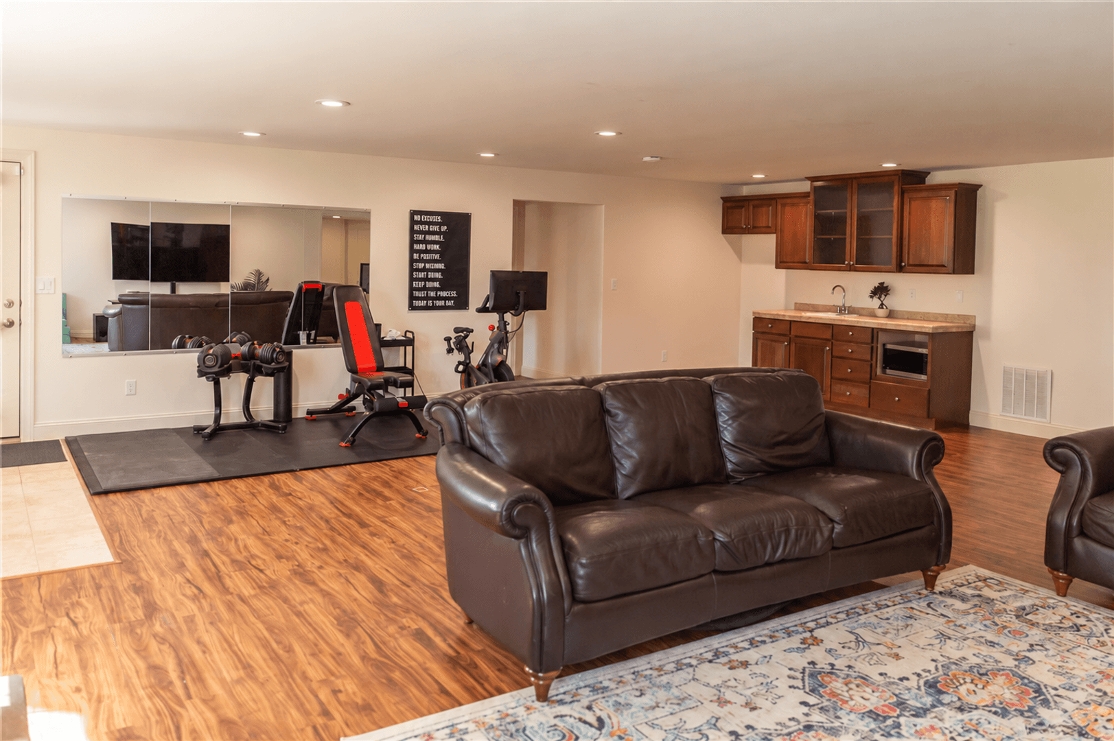 Billings House: 6246 Ironwood Drive