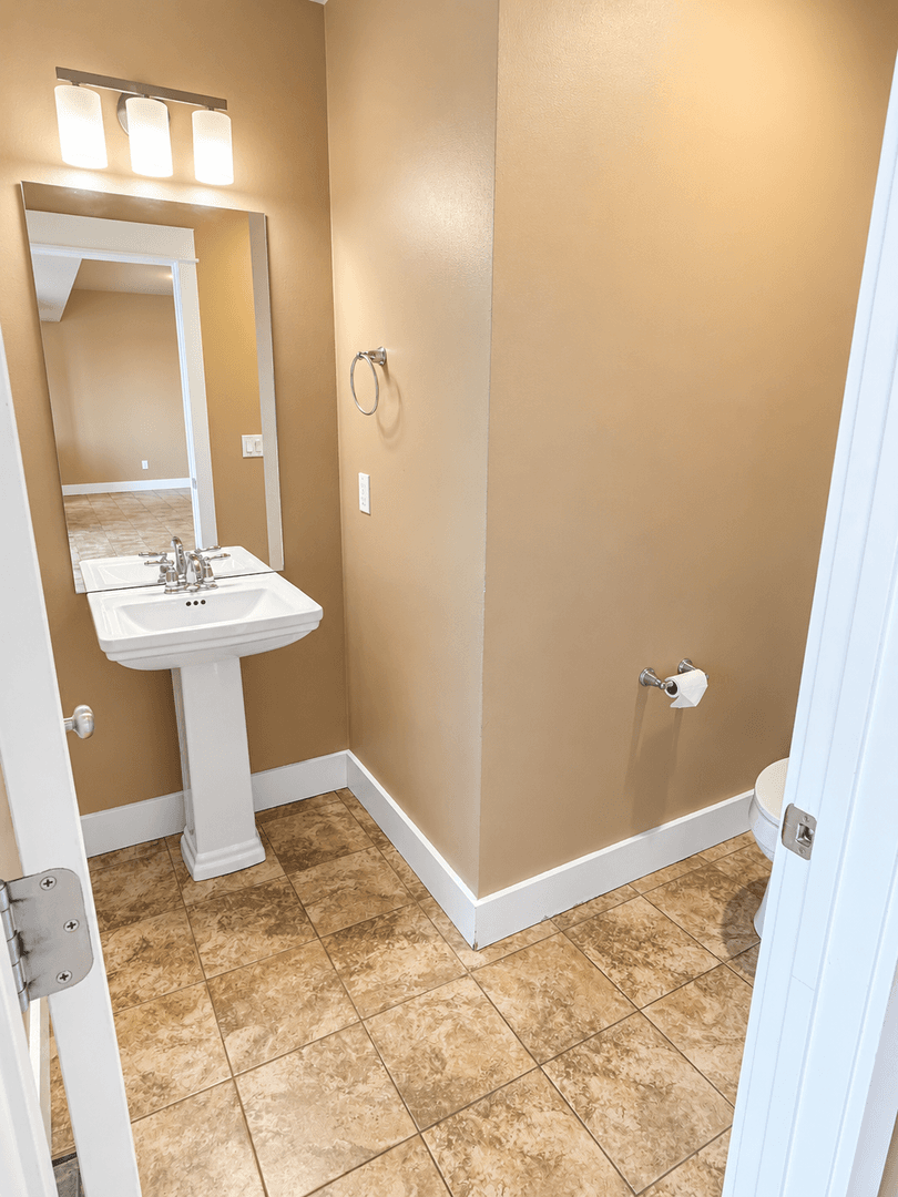 Billings House: 2148 Walter Rd