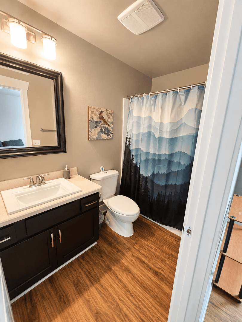 Billings House: 5315 Golden Hollow Rd