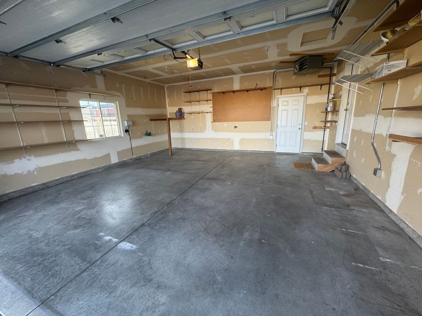 Billings Apartment: Country Manor Blvd