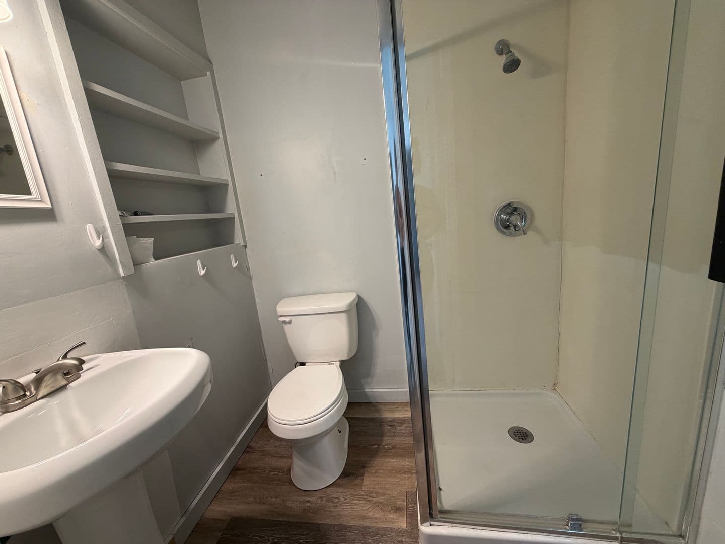 Laurel Apartment: 1403 East Main Street