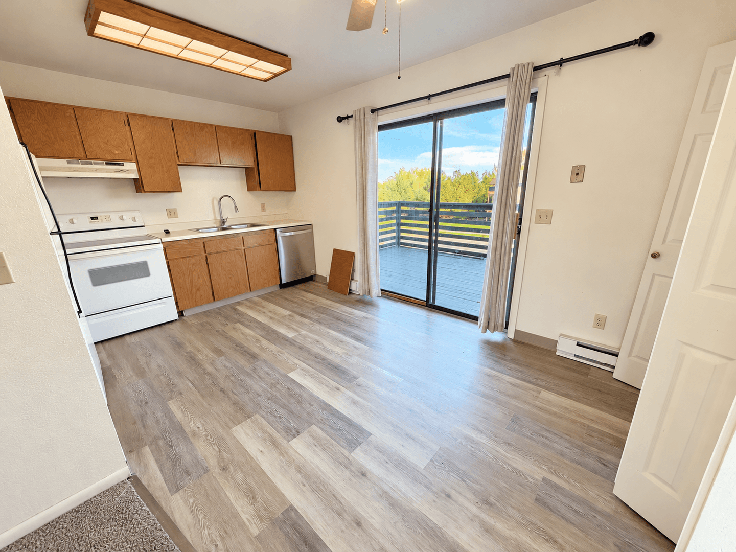 Billings Apartment: 1537 Westchester Square E.