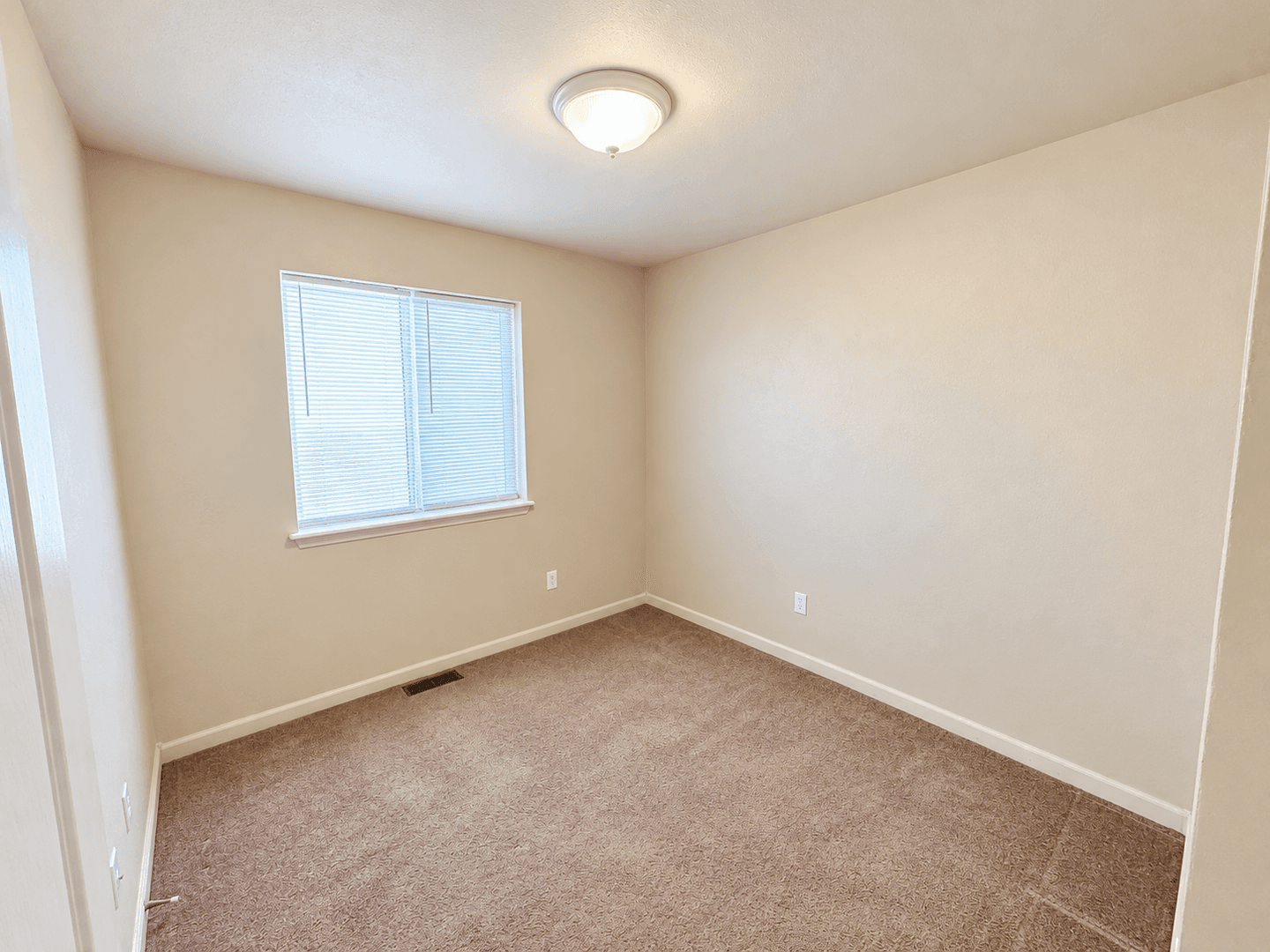 Billings Apartment: 1615 Fantan Ave