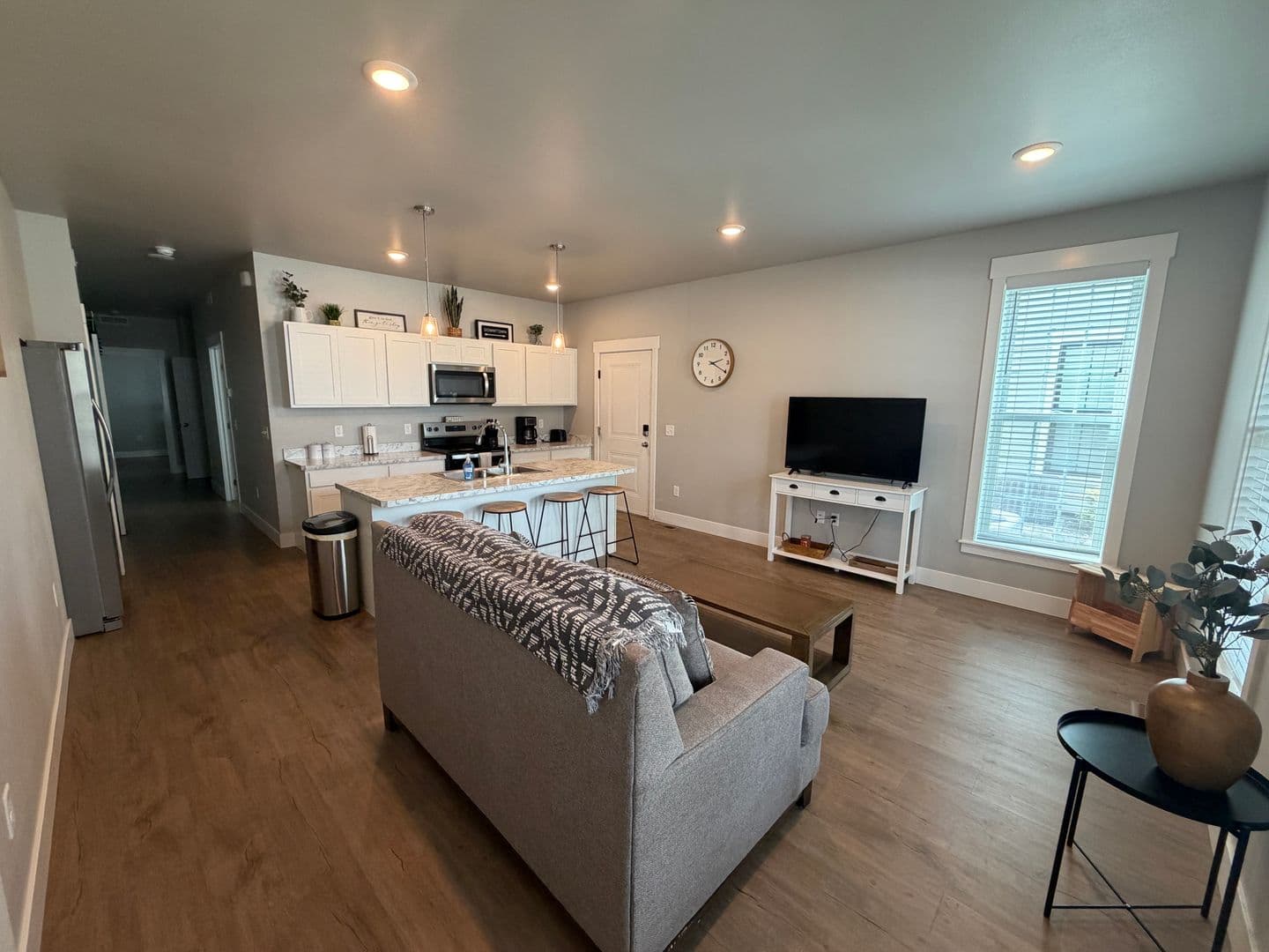 Billings Apartment: 6120 Elysian Rd.
