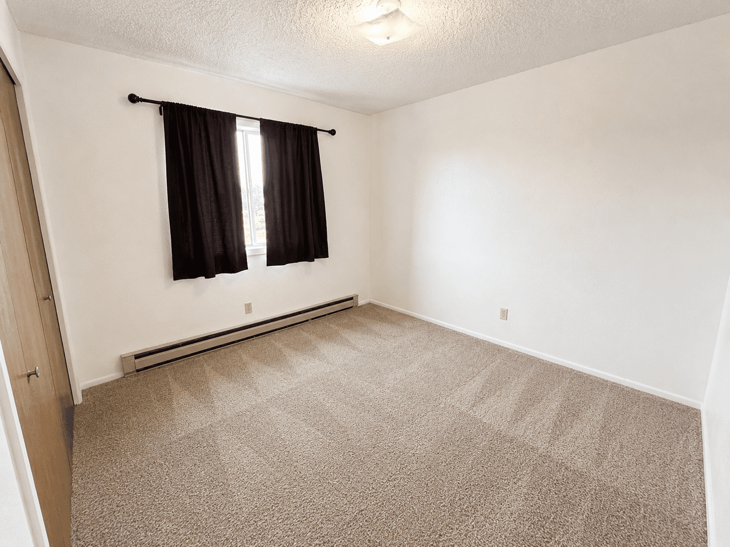 Billings Apartment: 1537 Westchester Square E.