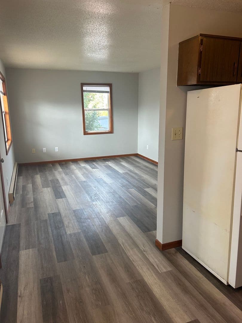 Columbia Apartment: 1101 E. South Elizabeth St.