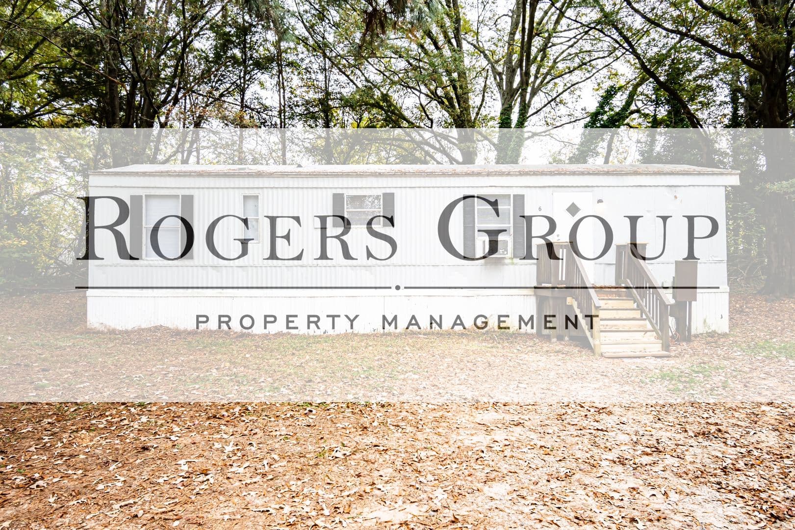 Henderson House: 1592 East Coachway Dr Lot #6