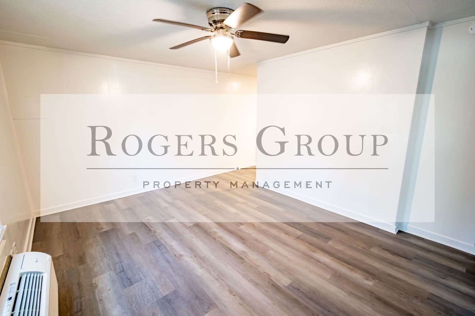 Henderson Apartment: 996-998 Hughes St