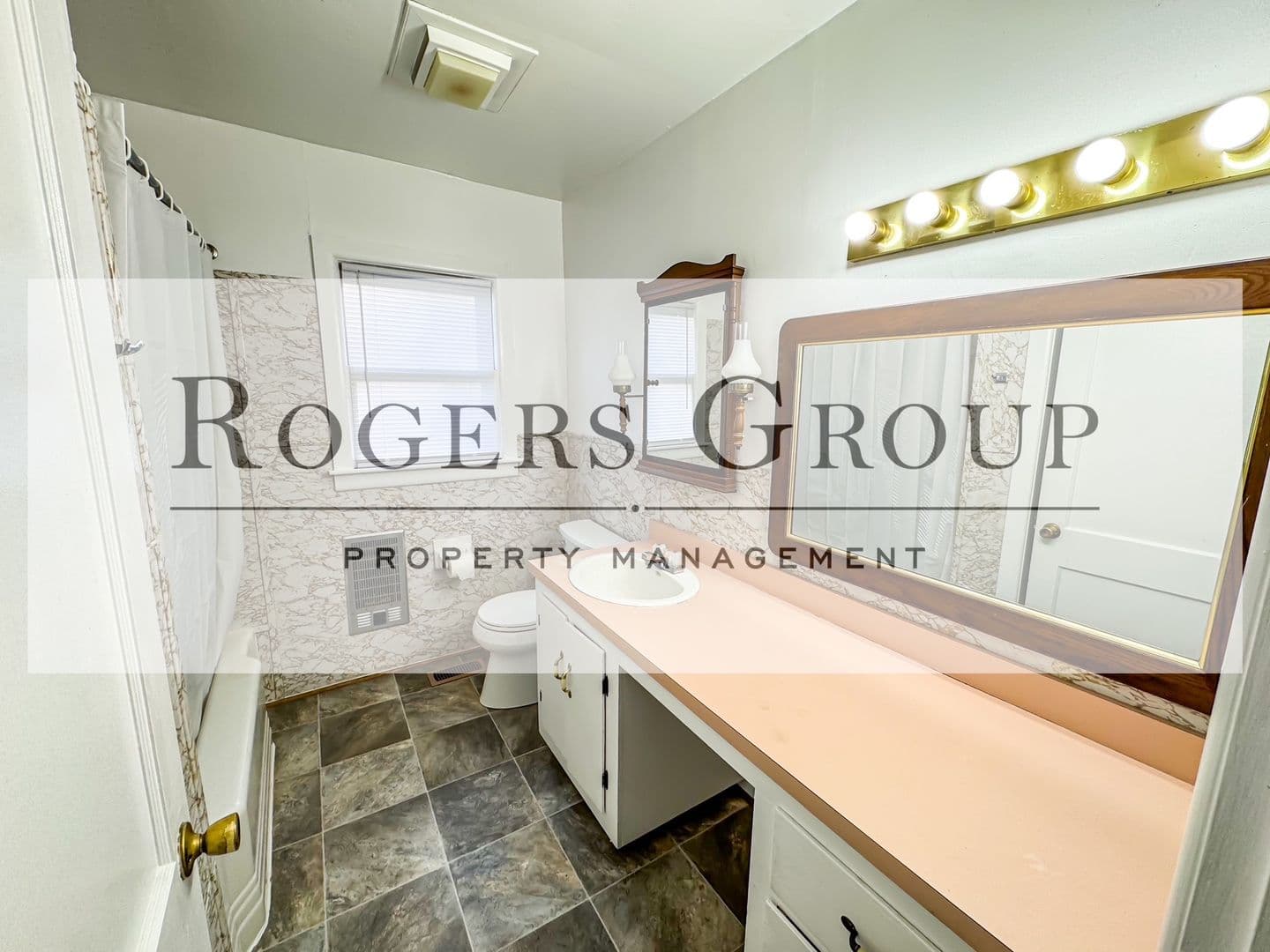 Louisburg House: 382 Fuller Road