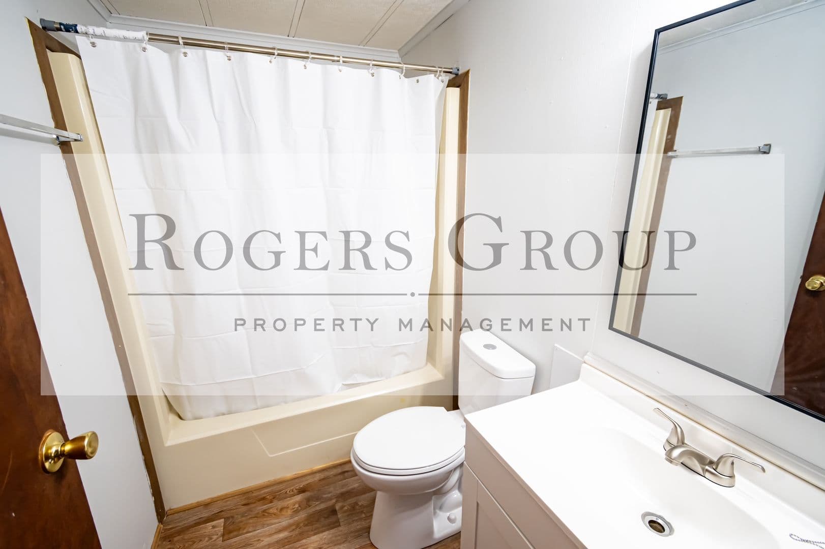 Henderson Apartment: 265 Charles St
