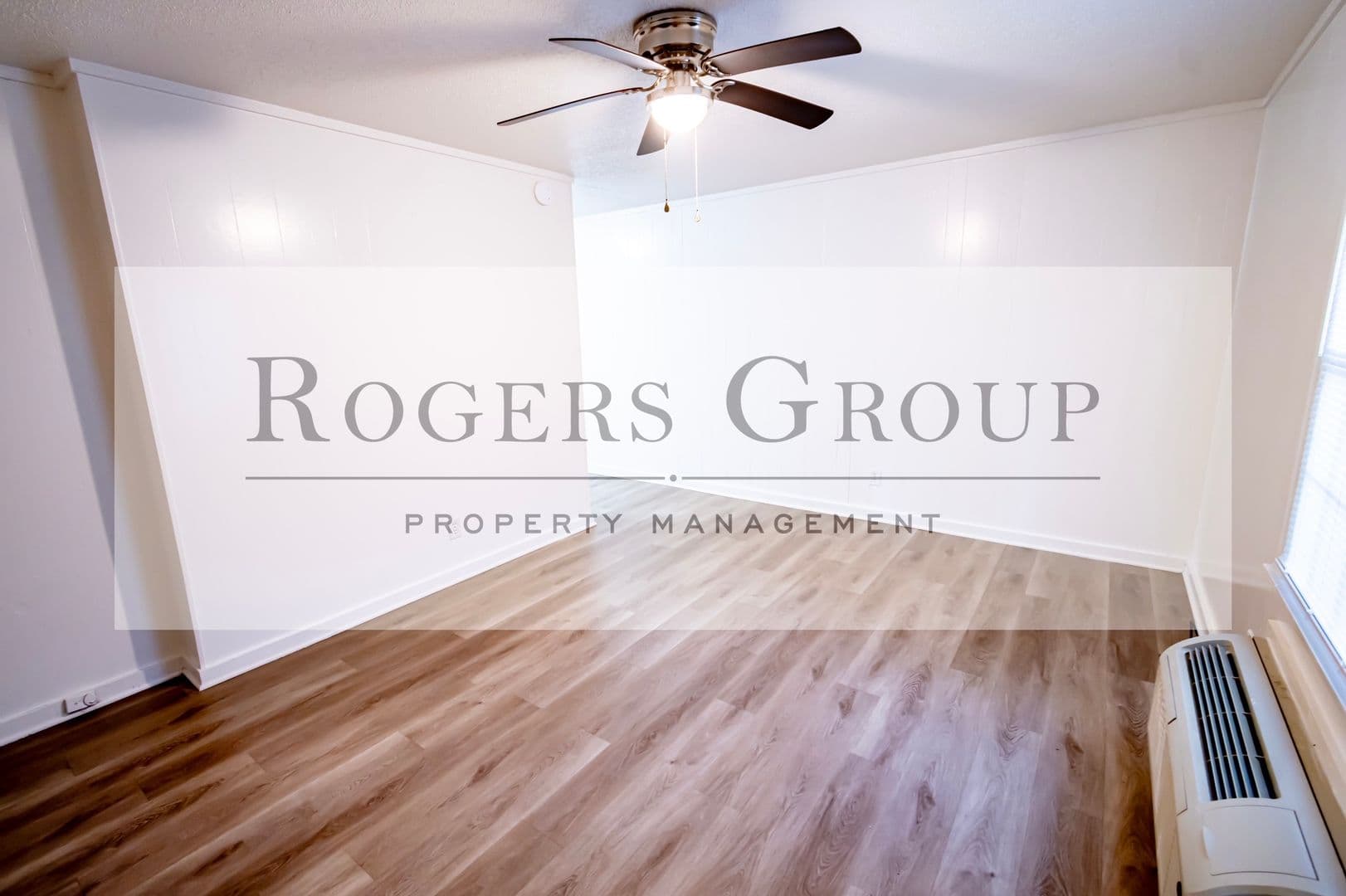 Henderson Apartment: 807-809 Hughes St